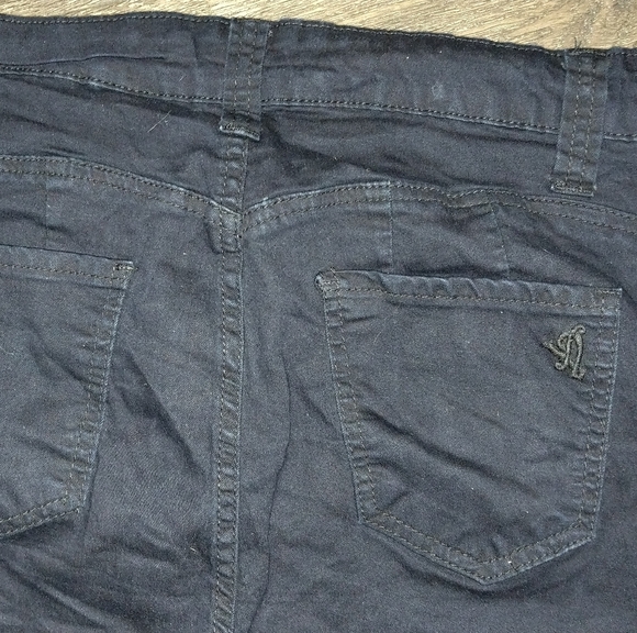 Capri's - Picture 2 of 2